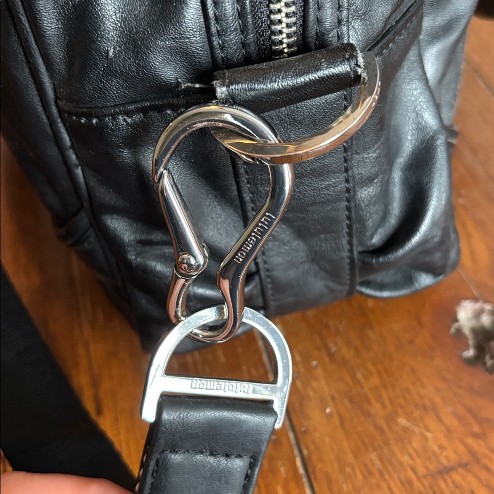 lululemon over the shoulder bag. black. - Picture 10 of 11